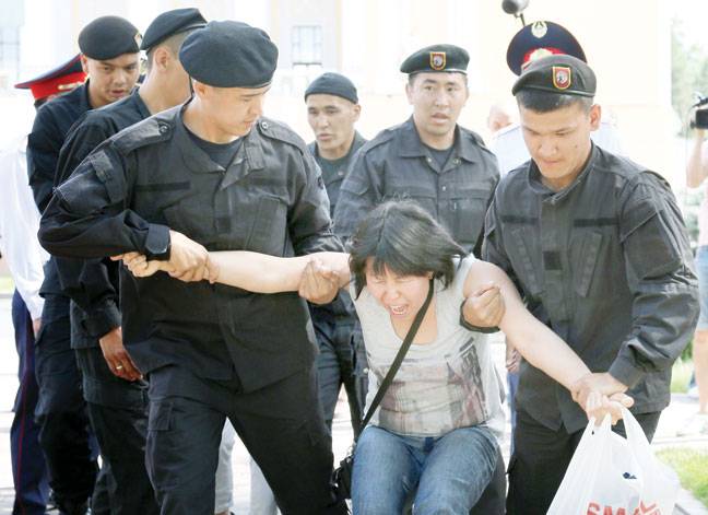 Kazakhstan detains dozens gathering for Opp rally