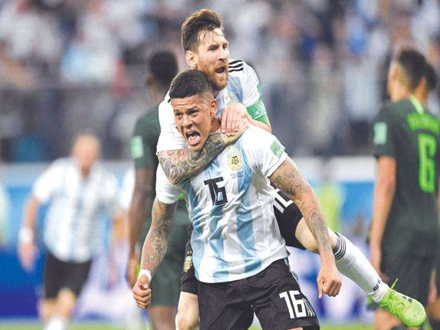 Messi, Rojo rescue Argentina