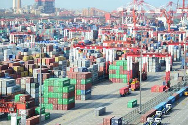 Chinese customs clears some US goods as new tariffs take effect