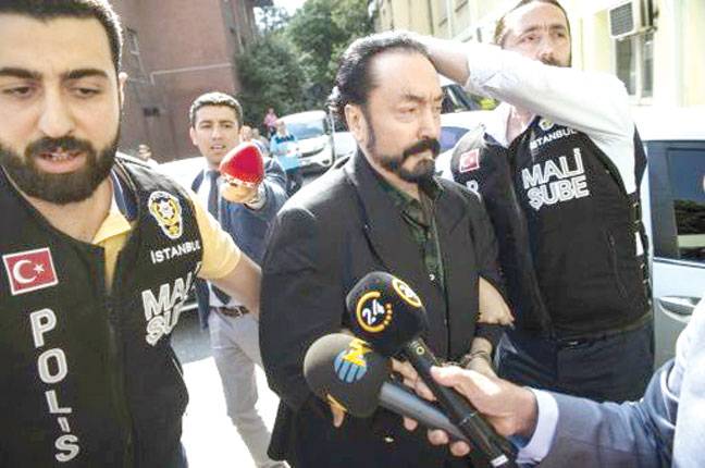 Turkey detains televangelist on fraud charges
