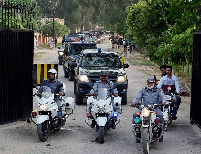 Police holding flag march in Sargodha