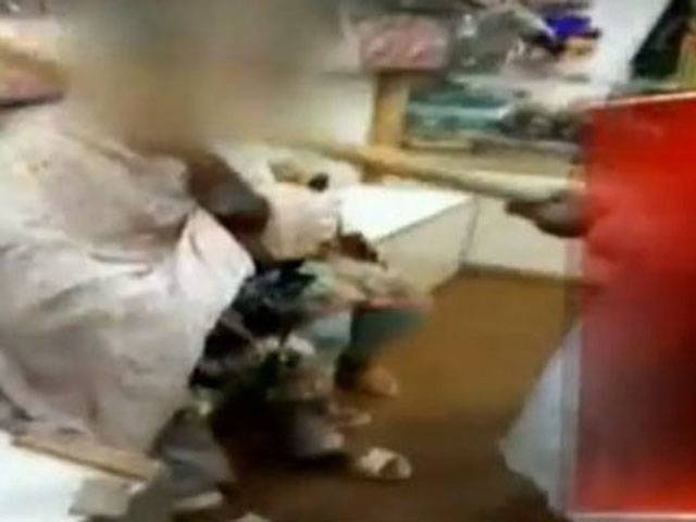 Shopkeepers caught torturing women