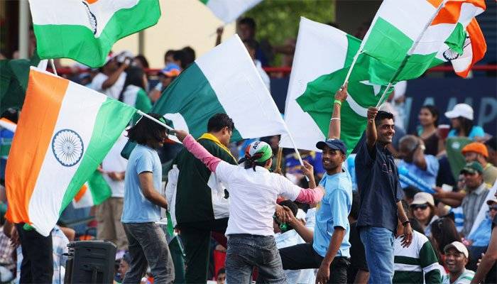 Cricket-loving Indian, Pakistani couples bowled over in UAE