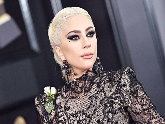 Gaga confirms engagement 