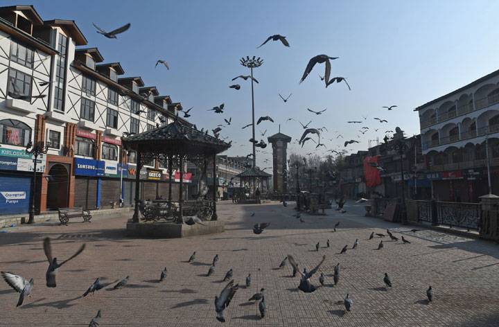 Stop brutalities in Kashmir, Pakistan warns India