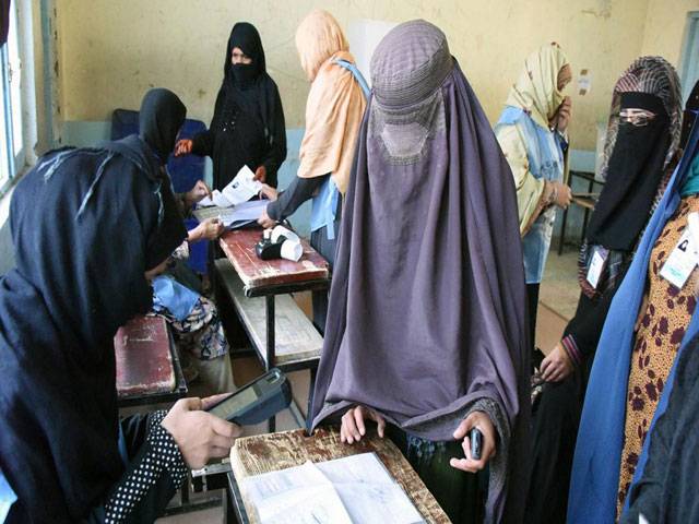 Afghans vote in delayed Kandahar poll