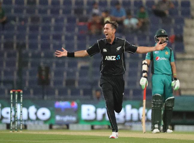 Boult hat-trick leads Black Caps to win over Pakistan