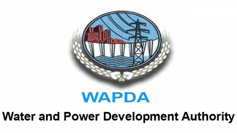 WAPDA chief briefs NDU team on water woes