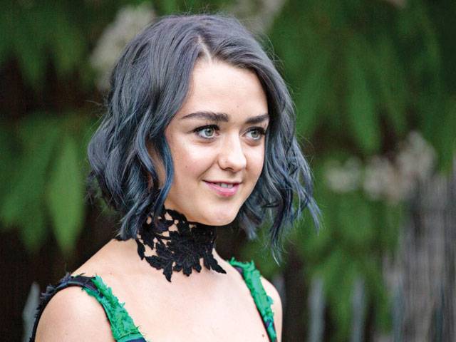 Lena shocked by Maisie Williams’ blue hair