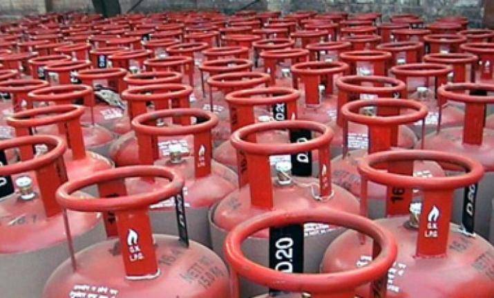 LPG cylinder price again jumps to Rs1,600 