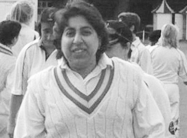 Former cricketer Sharmeen laid to rest