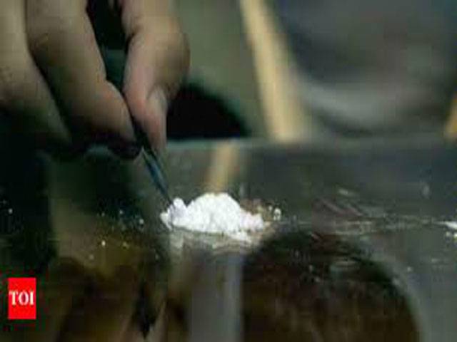 28 suspects, 15 drug peddlers held
