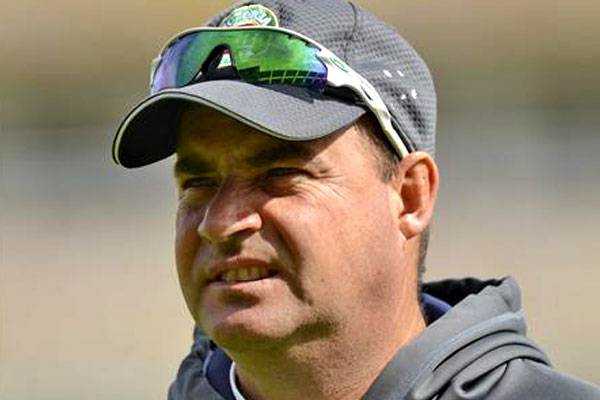 Mickey Arthur reprimanded for showing dissent