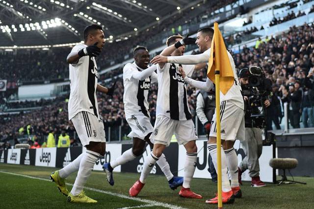 Ronaldo scores twice as VAR helps Juventus to 2-1 win