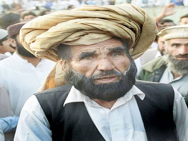 Naqeeb’s father condemns anti-army slogans