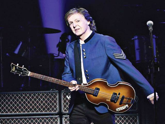 McCartney awarded gold Blue peter badge