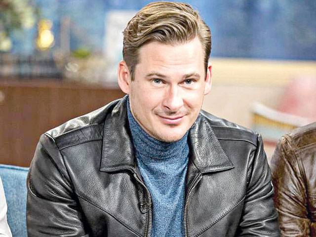 Lee Ryan prefers puppy love to dating