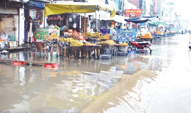Heavy rain lashes Hafizabad City, suburbs