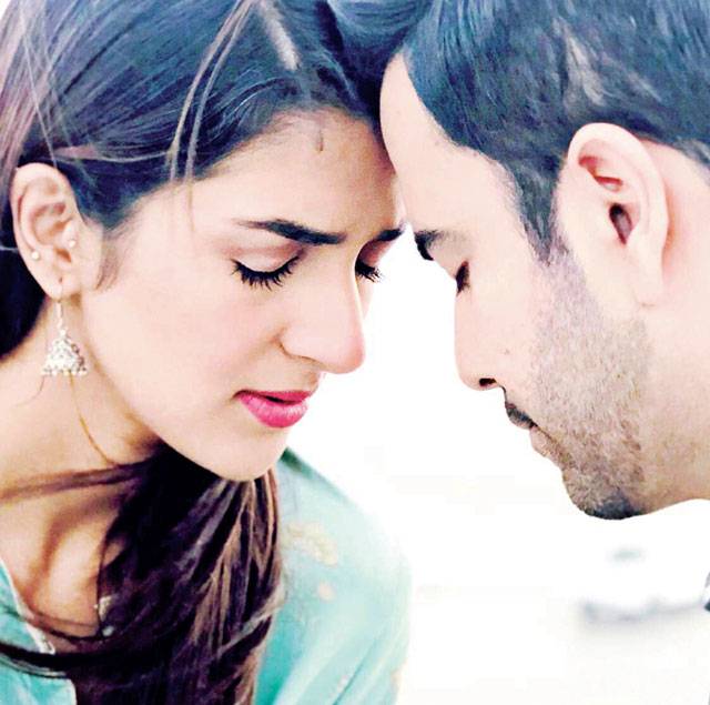 Rabab, Junaid taking on-screen chemistry to next level 