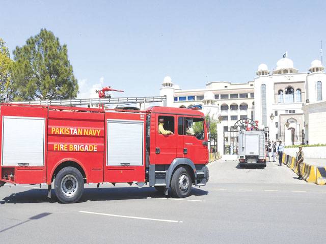 Fire erupts at 3rd floor of PM Sectt