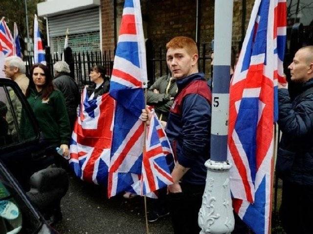 Facebook bans UK far right groups and leaders