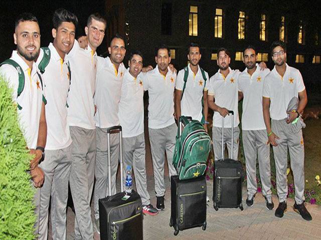 Pakistan team reaches London for England series, World Cup