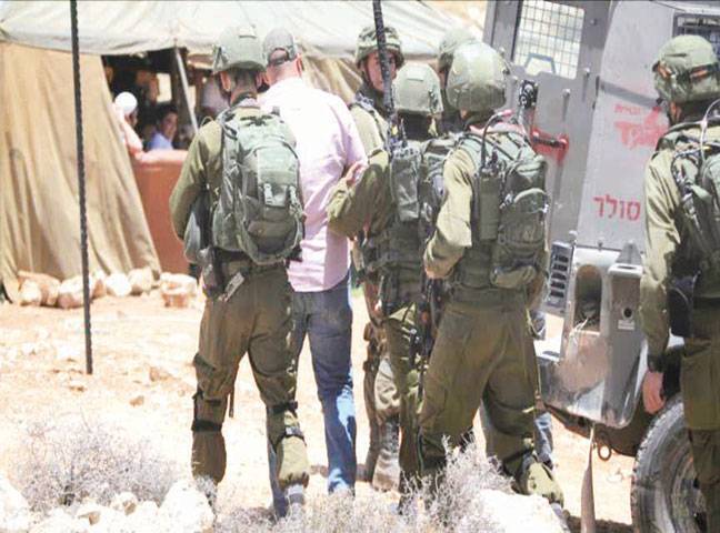 Israel arrests 18 Palestinians in West Bank