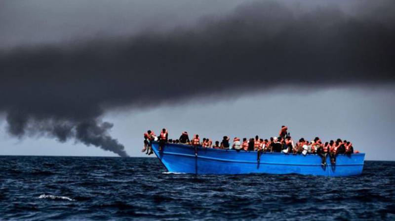 Scores die as migrant boat sinks off Tunisia