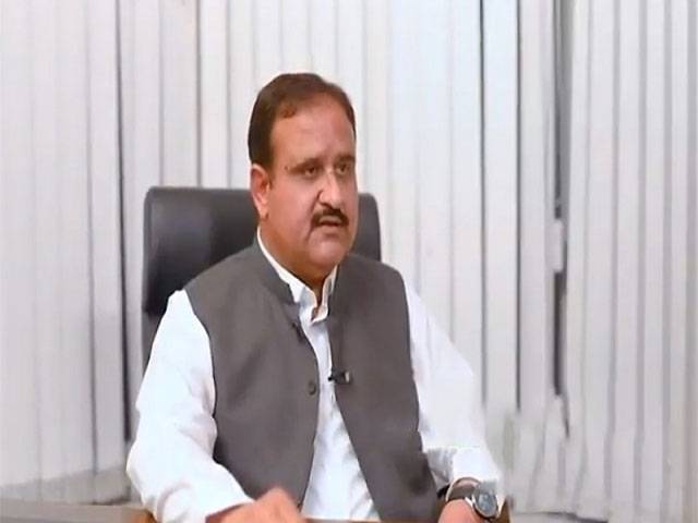 CM Buzdar gives cheques to families of accident victims