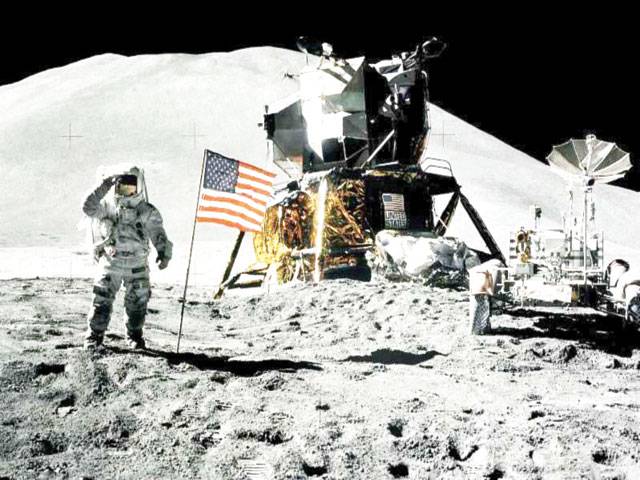 NASA scientists on moon caves