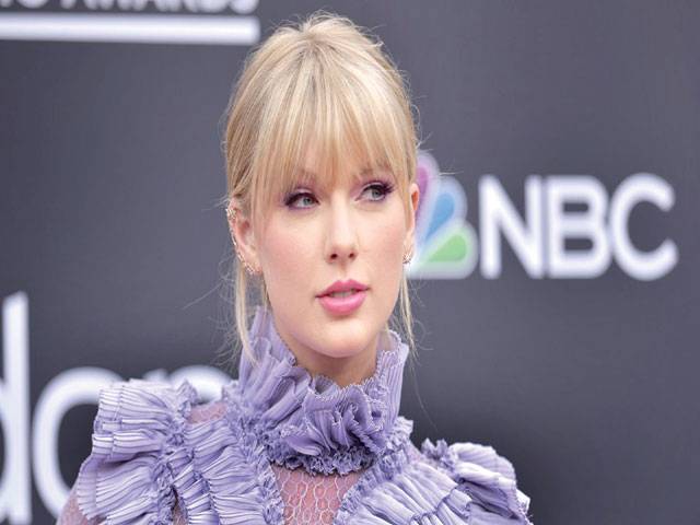 Taylor’s lawyer insists she wasn’t given chance to buy music outright