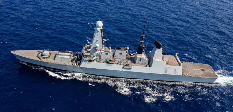 UK warship HMS Duncan arrives in Gulf