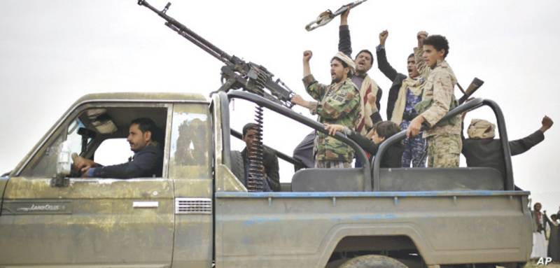 Yemen officials: Al-Qaida kills at least 20 at military camp