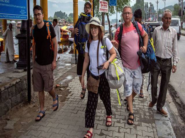 Panicky tourists, pilgrims flee Occupied Kashmir