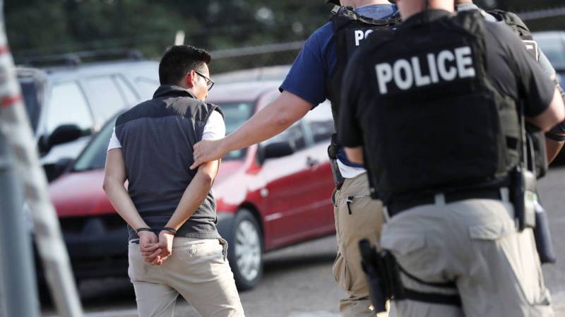 Hundreds arrested in Mississippi immigration raids 