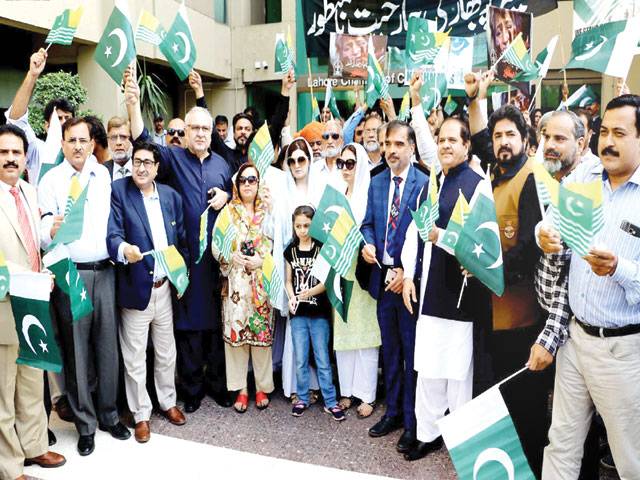 Businesspersons become Kashmir volunteers