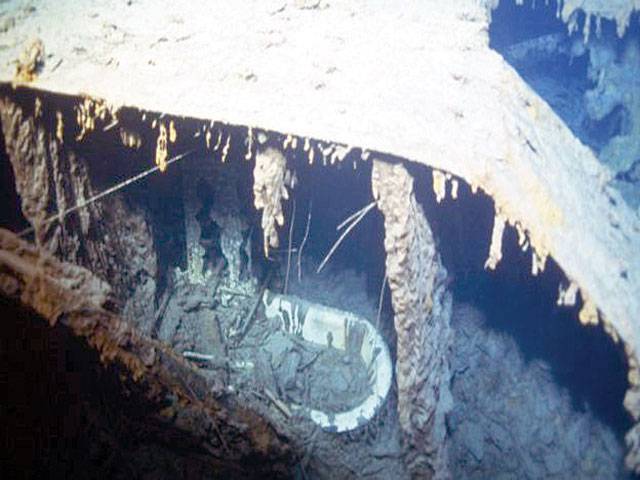 Titanic sub dive reveals parts are being lost to sea