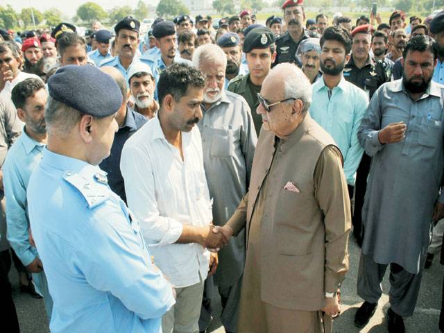 Funeral prayer of martyred cops offered