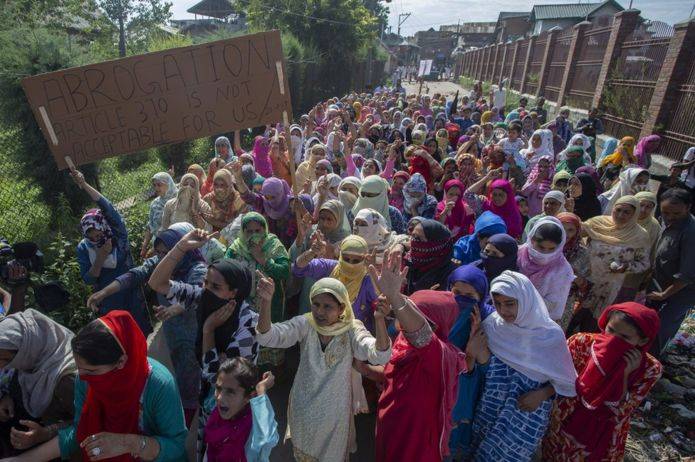 Protesters defy curfew, hold demonstrations in Occupied Kashmir