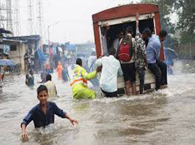 Three dead as monsoon deluge sparks Mumbai chaos