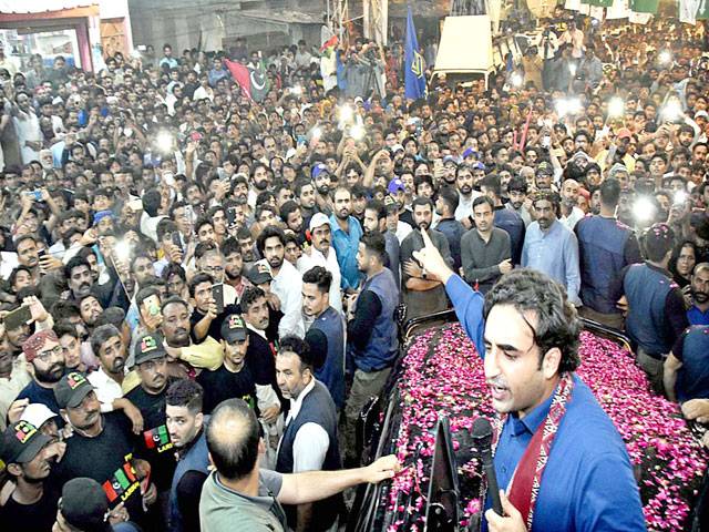 Bilawal to hold anti-govt show in Karachi
