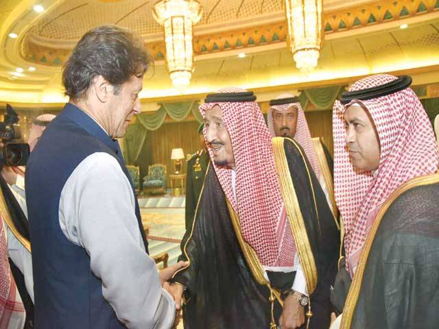 PM holds talks with Saudi leaders
