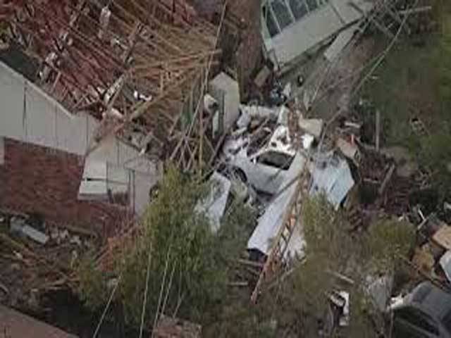 Tornado slams Dallas; 4 killed in Arkansas, Oklahoma