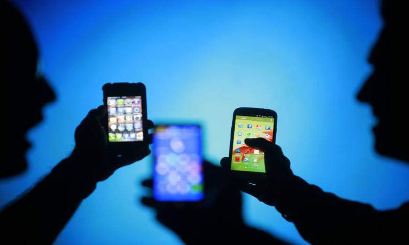 Economy suffers due to mobile devices registration tax