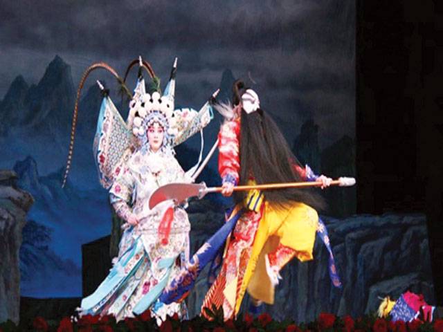 British people enjoy Peking Opera gala show