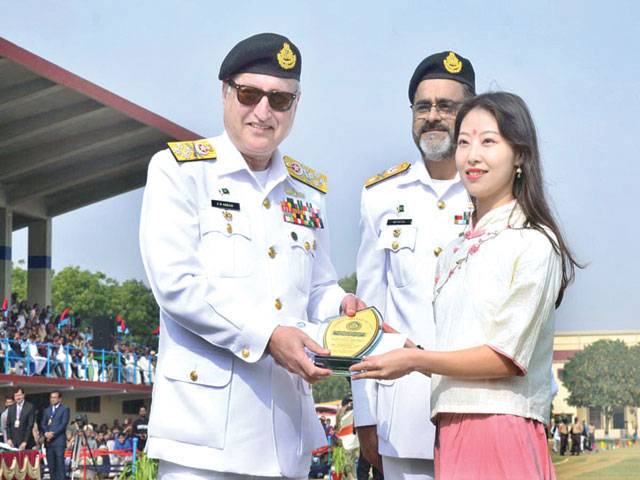 Naval Chief commends Petaro Cadet College services