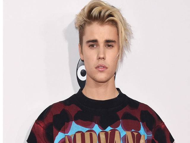 Justin Bieber teases new music for Christmas eve