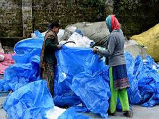 Bangladesh court asks gov’t to ban throwaway plastic products