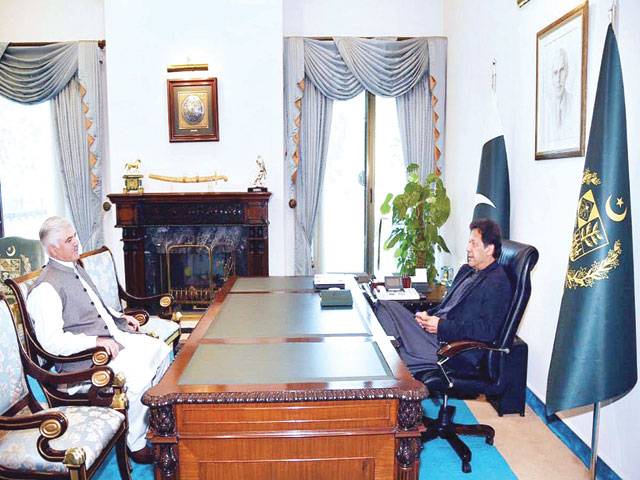 KP CM takes up provincial issues with PM