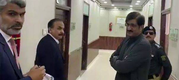 Murad pays surprise visit to secretariat; finds officers absent